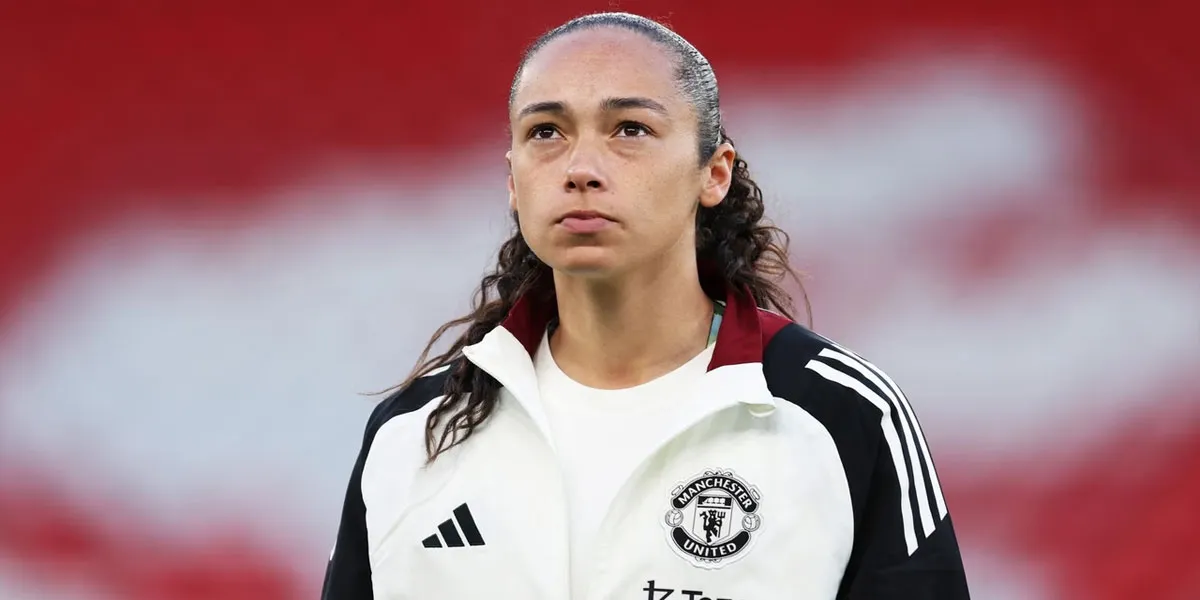 Phallon-Tullis-Joyce-dari-USWNT-Memperpanjang-Kontrak-baru-dengan-Man-United_11zon