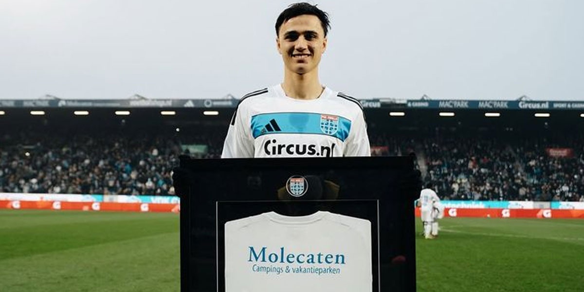 2-Klub-Liga-1-Dikabarkan-Tengah-Mengincar-Pelatih-Eliano-Reijnders