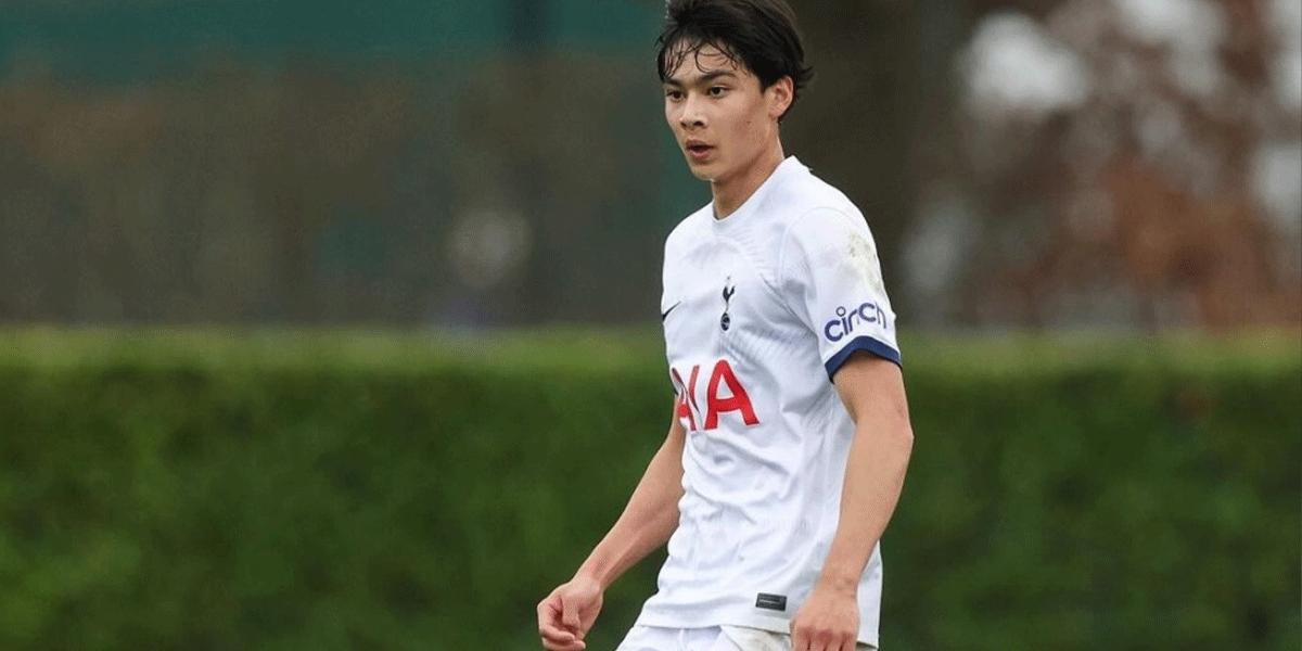 Mantan Pemain Manchester City Pilih Pensiun & Kuliah di Oxford